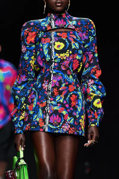 Look 128